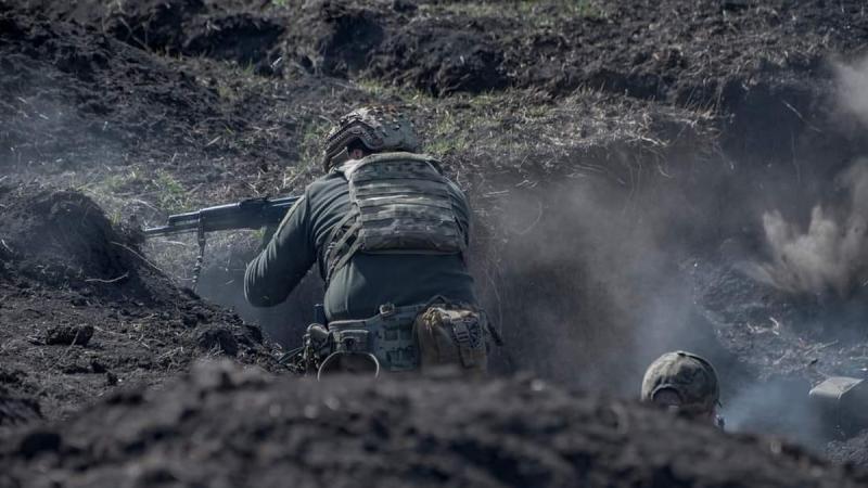 Протягом останніх 24 годин відбулося 183 бойових зіткнення, причому найбільша інтенсивність спостерігається на Покровському напрямку, повідомляє Генеральний штаб.