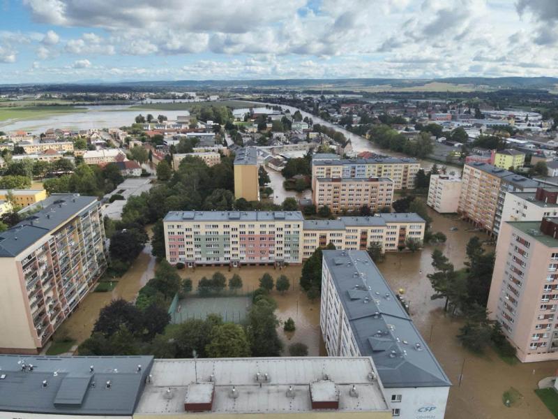 Повінь відступила з чеського міста Опава, залишивши після себе збитки на мільярди крон.