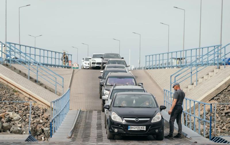 Пропускна здатність на контрольно-пропускному пункті на кордоні з Румунією призупинена внаслідок нападу з боку Росії: останні новини.