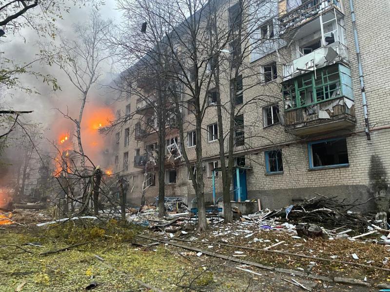 На Донеччині внаслідок російської атаки загинуло двоє людей, ще п'ятеро отримали поранення - основні новини України.